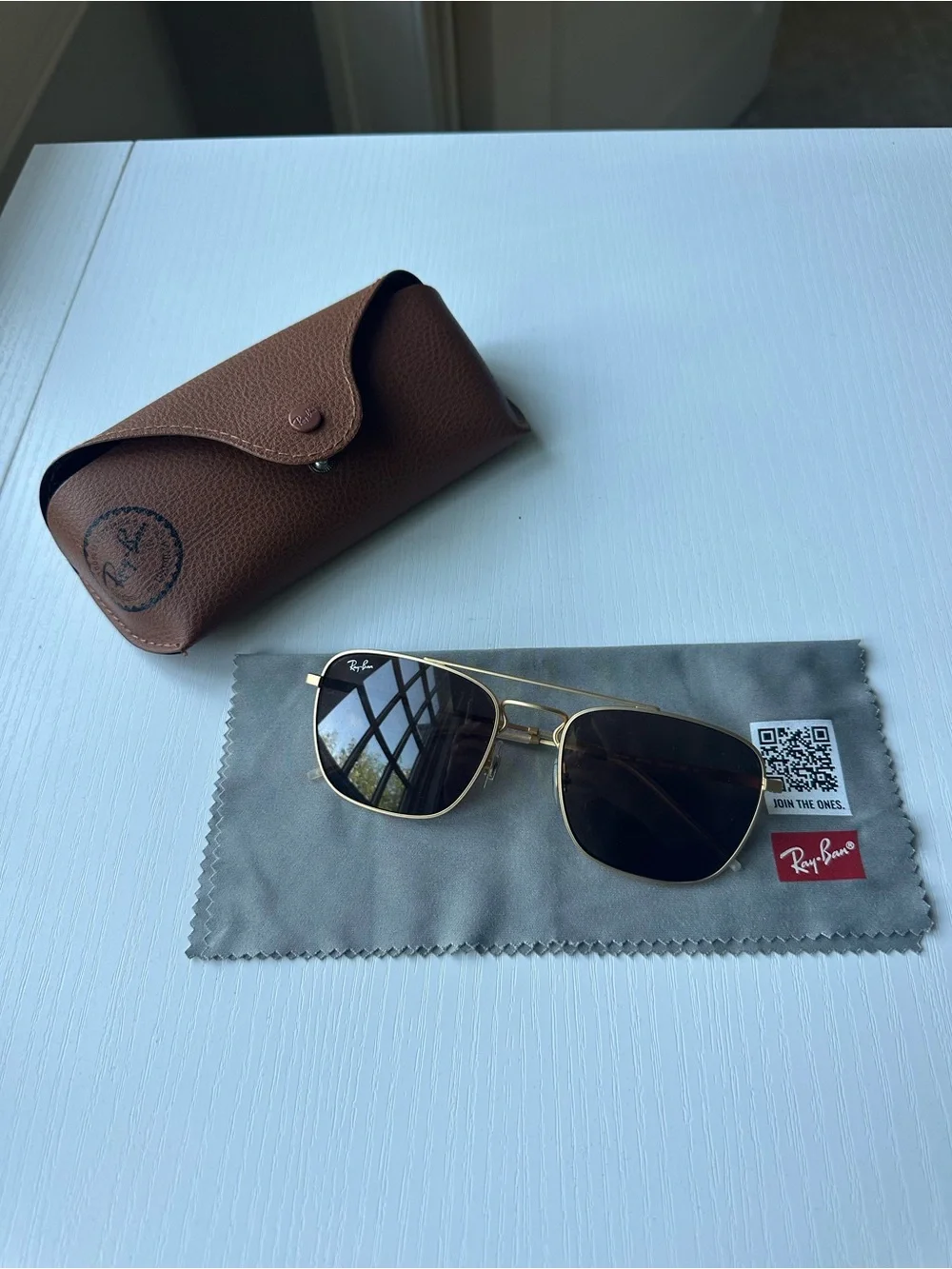 Ray-Ban Brown & Gold Caravan Sunglasses (with Case and Lense Cloth)